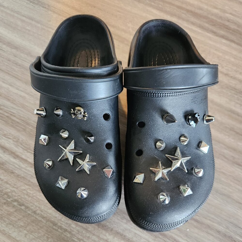 Cape Robbin's Chunky Platform Goth Clogs